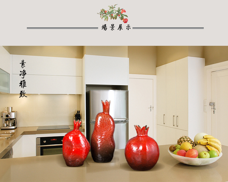 Jingdezhen ceramic furnishing articles red pomegranate flower implement bottle on the desktop to decorate household act the role ofing is tasted