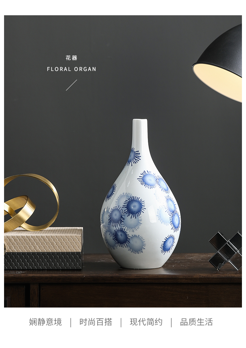 Jingdezhen rain tong household heat household minimalist designer tattoo art ceramic vase of blue and white porcelain vase