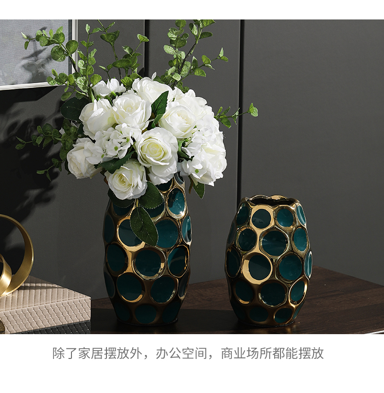 Minimalism rain tong household soft outfit design of the sitting room is green, white porcelain vase vases, furnishing articles ornaments