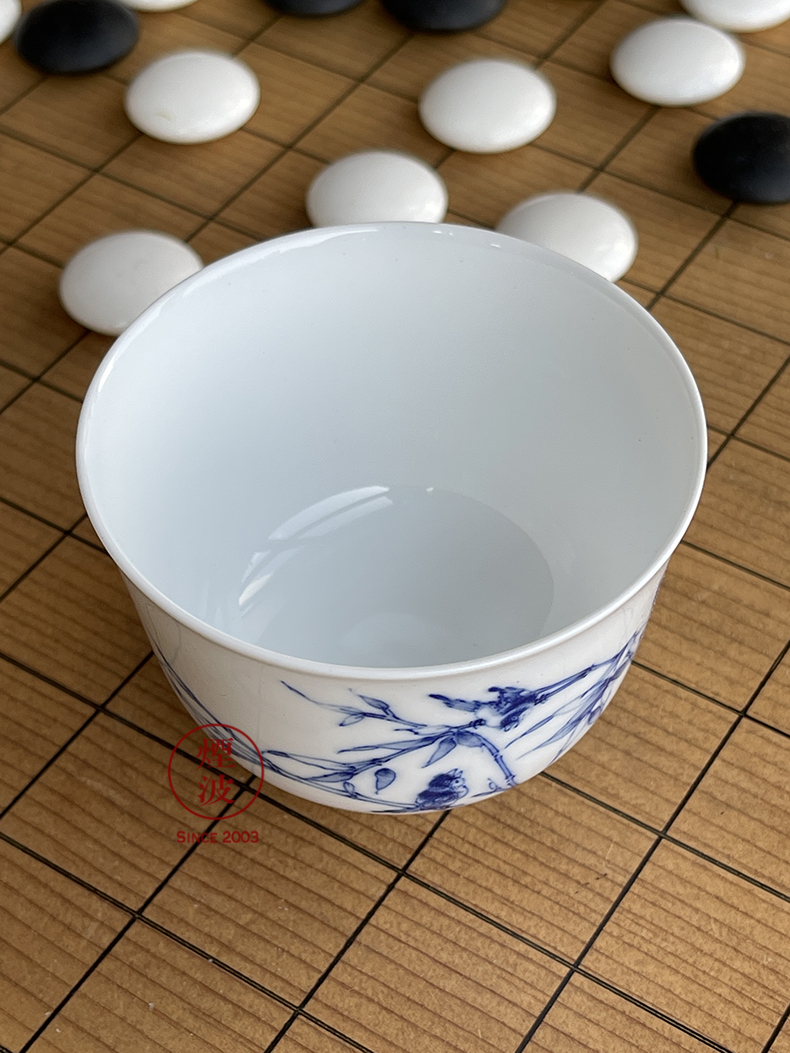 Jingdezhen blue and white flower on bamboo nine calcinations hand - made porcelain hand cup cup sample tea cup