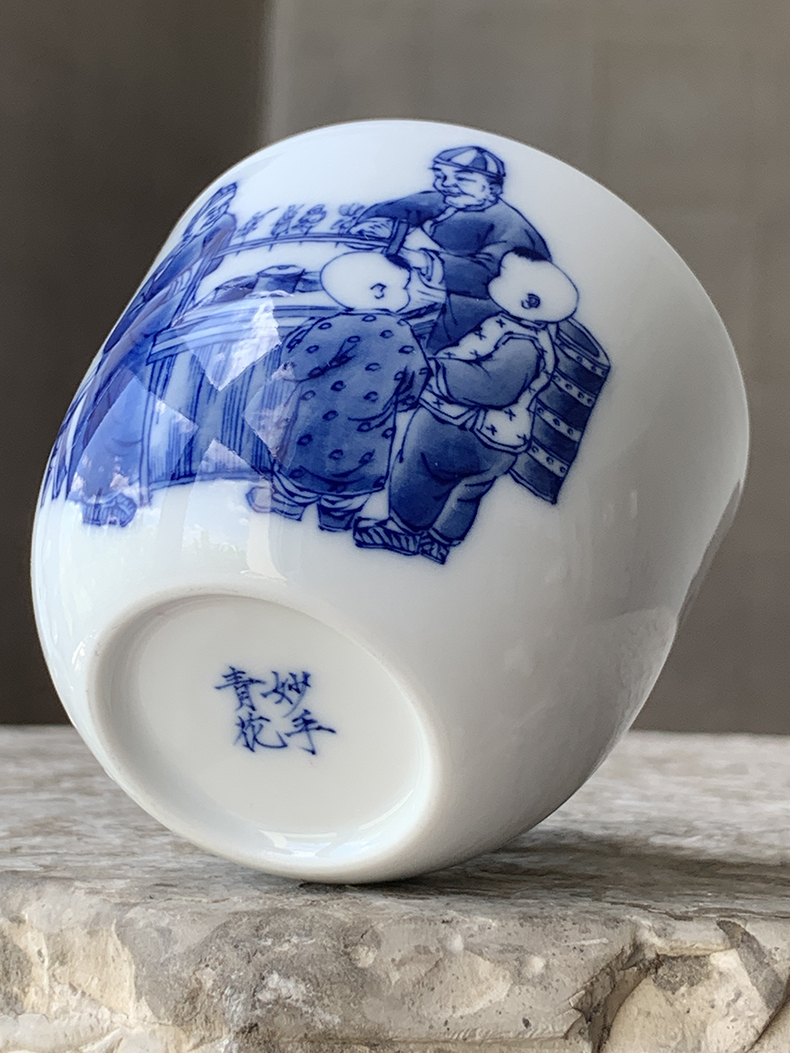 Jingdezhen nine calcinations hand - made blue - and - white porcelain hand blown sugar creature qianlong cylinder cup chicken