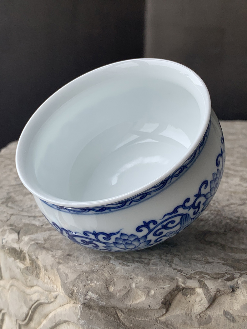 Those jingdezhen blue and white tie up nine calcinations hand lotus flower incense buner cup sample tea cup cup master CPU