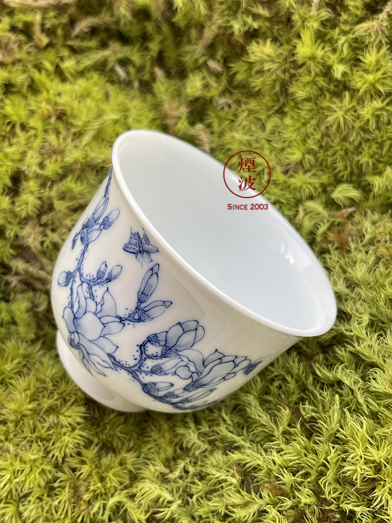 Jingdezhen blue and white flower on bamboo nine calcinations hand - made porcelain hand cup cup sample tea cup