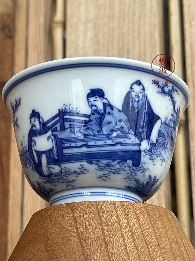 Jingdezhen lesser RuanDingRong made lesser money between blue and white garden poetry may leave keller cup