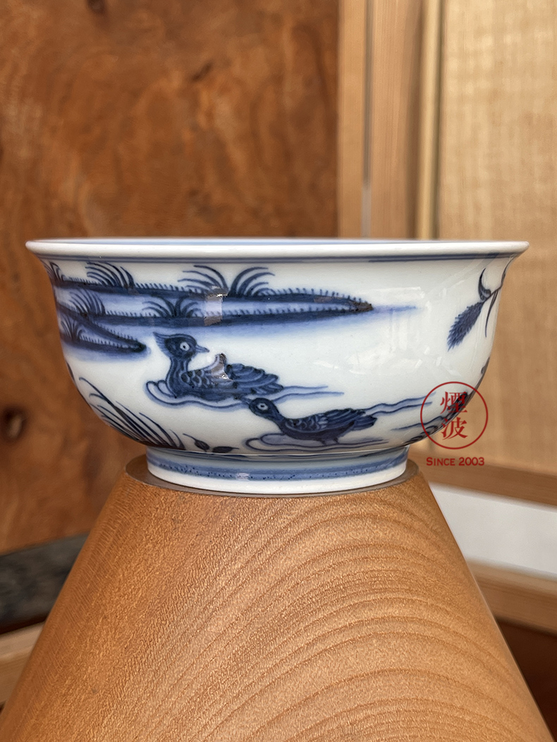 Jingdezhen spring auspicious jade Zou Jun up and imitation Ming blue and white water yuanyang painting of eight new system flat bowl