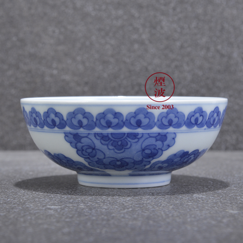 Jingdezhen spring auspicious jade JingDe spring breeze auspicious jade hand - made treasure phase of blue and white porcelain flowers flat bowl sample tea cup