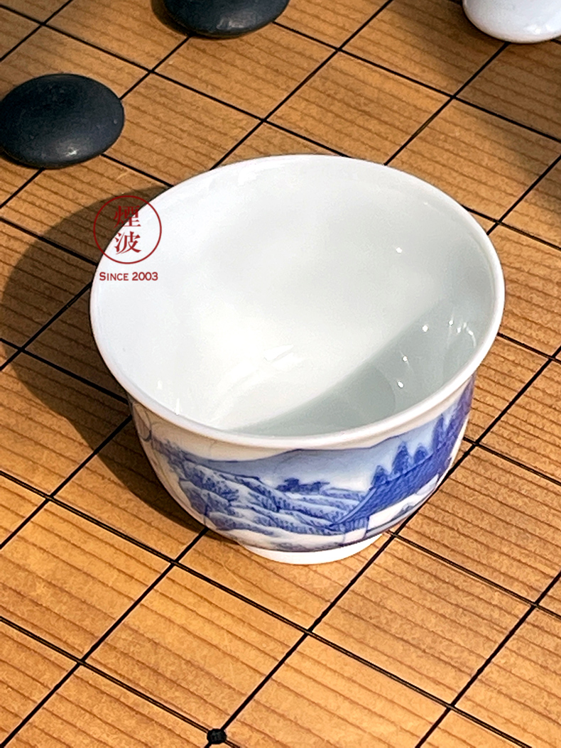 Jingdezhen spring auspicious jade Zou Jun up and the blue and white water rafting hut the bell cup eight new system