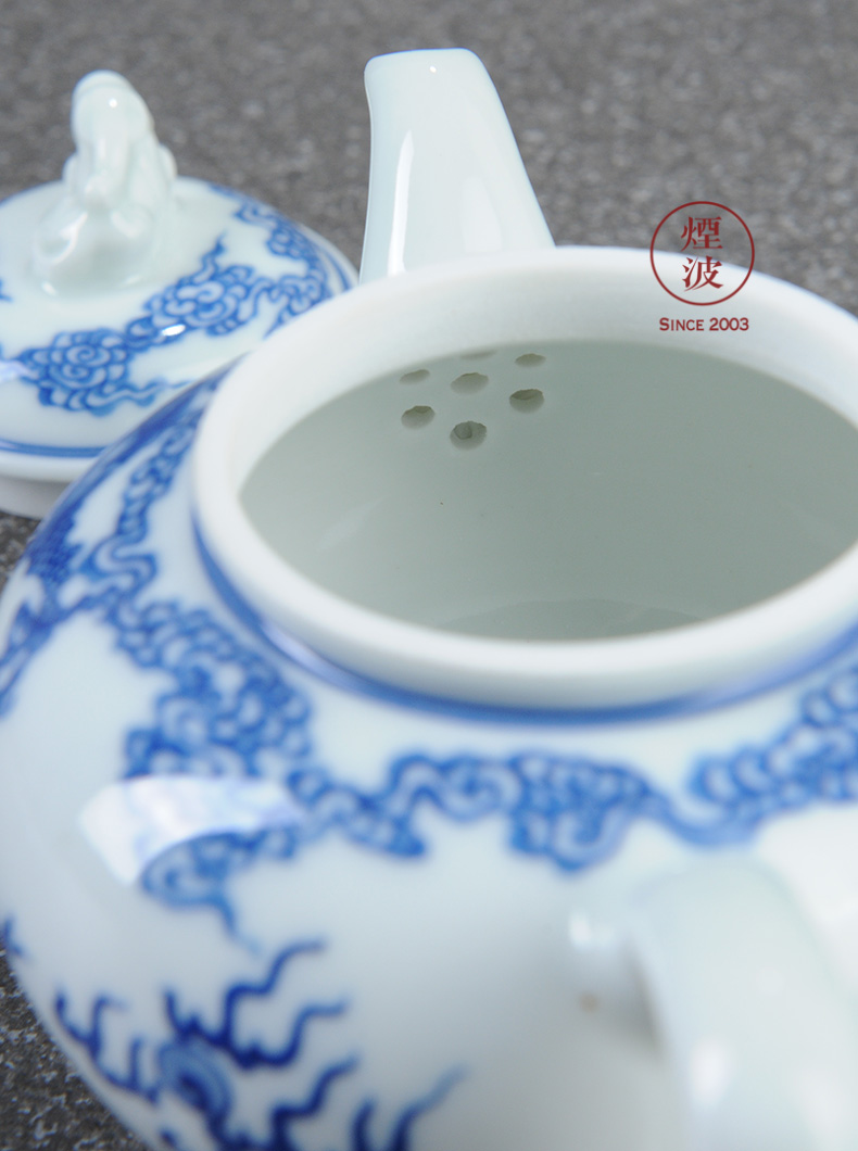 Those jingdezhen lesser RuanDingRong made lesser snow dragon grain beast new three - legged pot CiHu