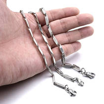 European and American Dark Black Department Simple Lukewarm Wind Necklace Womens Summer Titanium Steel Minimalist Clothes Necklace Accessories for Men