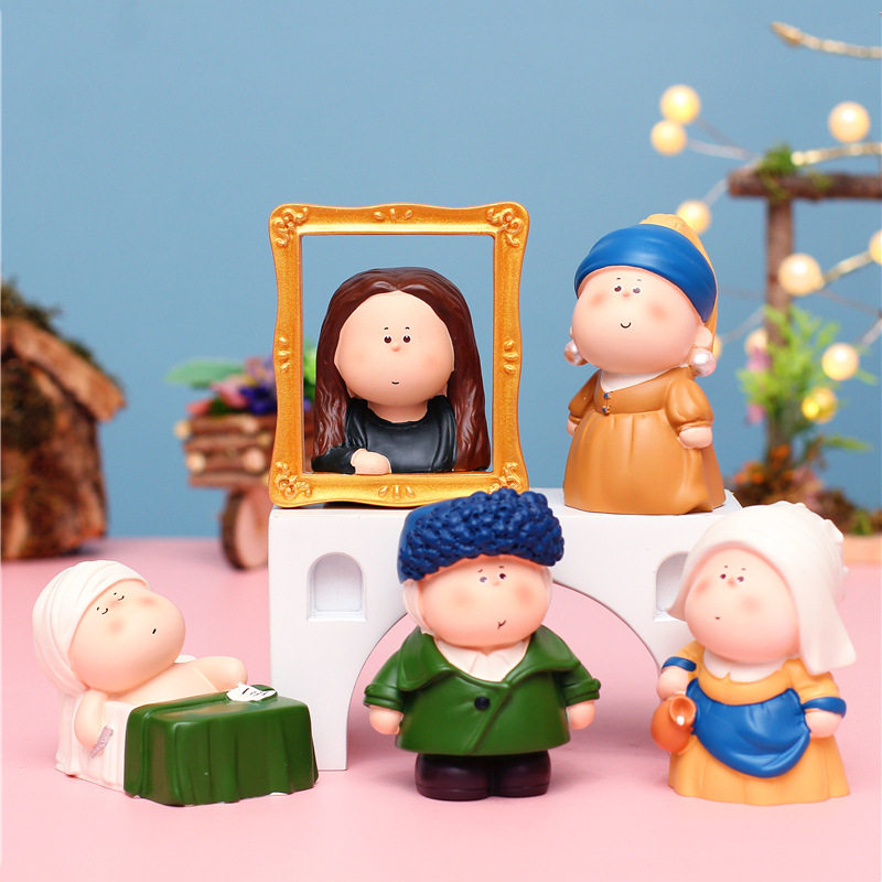 Net red new moon and half artist blind box decoration doll doll to send children birthday gift creative children's toys