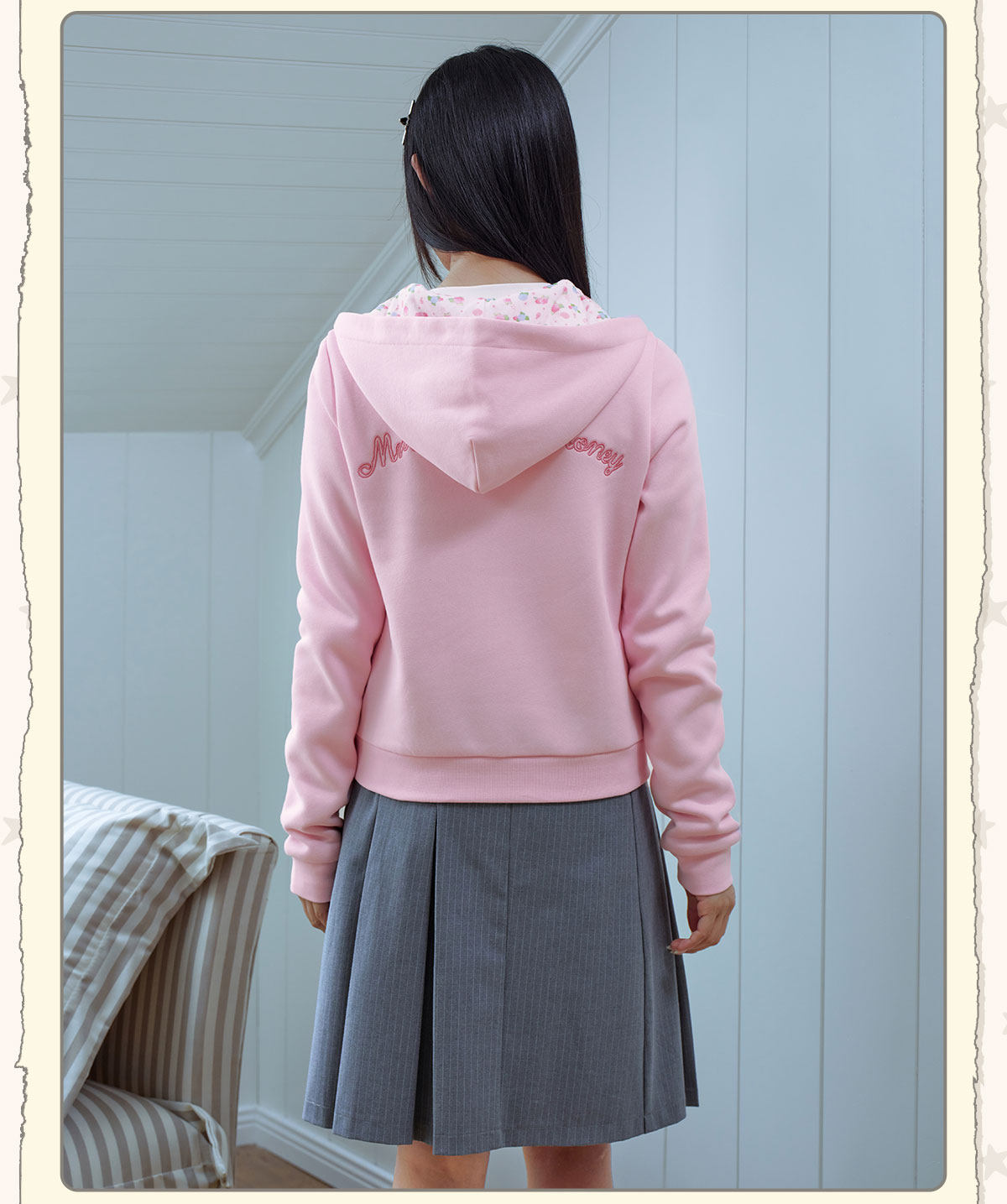 MEDM Heart Print Cropped Zip-Up Hoodie