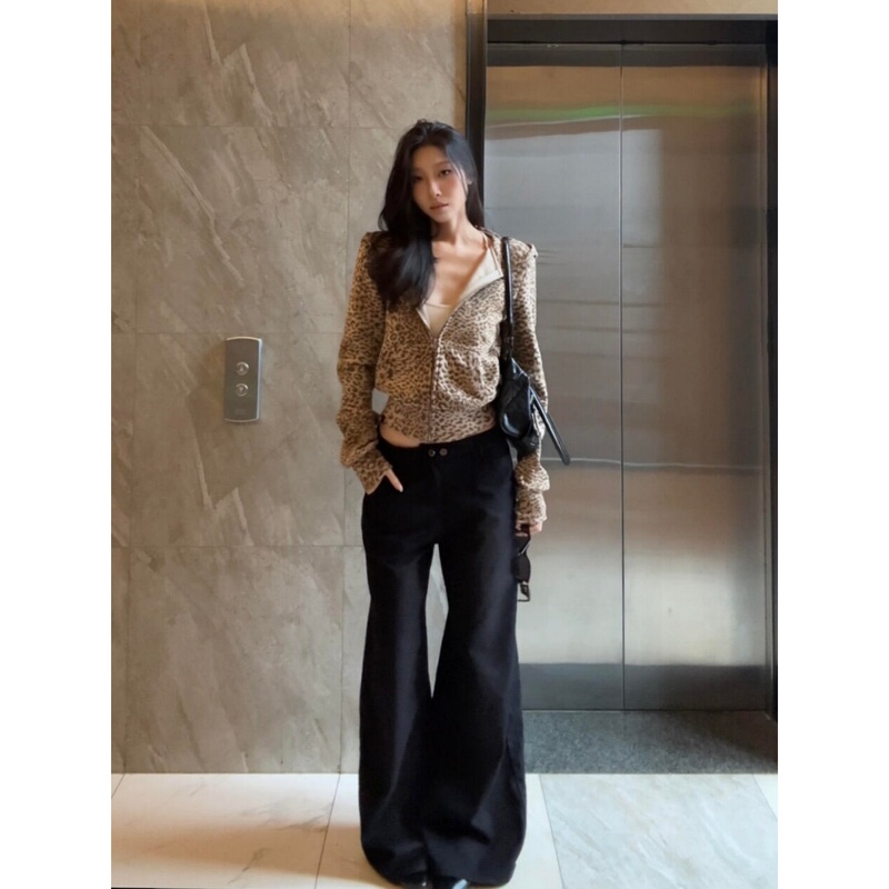 American Retro Leopard Print Zip-Up Hooded Long-Sleeve Jacket for Women, Early Autumn Stylish Casual Loose-Fitting Trendy Cardigan Top American Retro Leopard Print Zip-Up Hooded Long-Sleeve Jacket for Women, Early Autumn Stylish Casual Loose-Fitting Trendy Cardigan Top