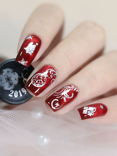 Магнитный лак для ногтей, Россия