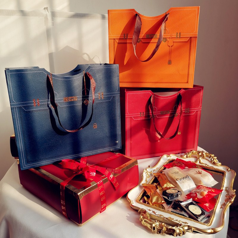 Creative Gift Handbag (New Year's gift box Valentine's Day Christmas packaging bags) Annual Confectionery Packaging Gift Bags