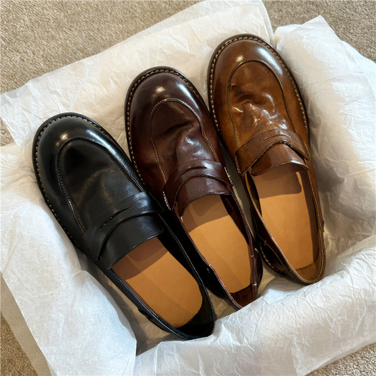 Handmade shoes horsehide washed retro distressed loafers for women autumn and winter new British style small leather shoes soft leather shoes