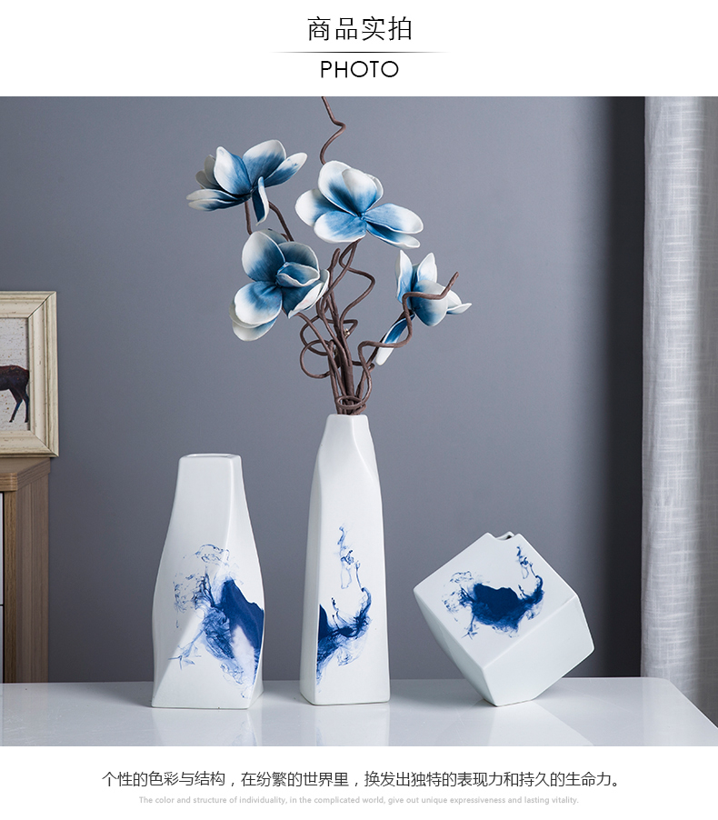 Jingdezhen small expressions using vases, flower arranging flower implement dried flower flower vases furnishing articles floret bottle wine cabinet office computer desk