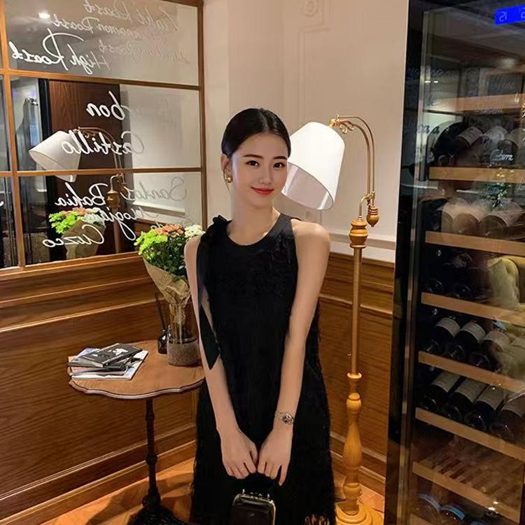 French Hepburn Style Black Dress for Women, 2025 Hot Item, Petite, Super Fairy-Like, Feather Tassel Sleeveless Tank Dress