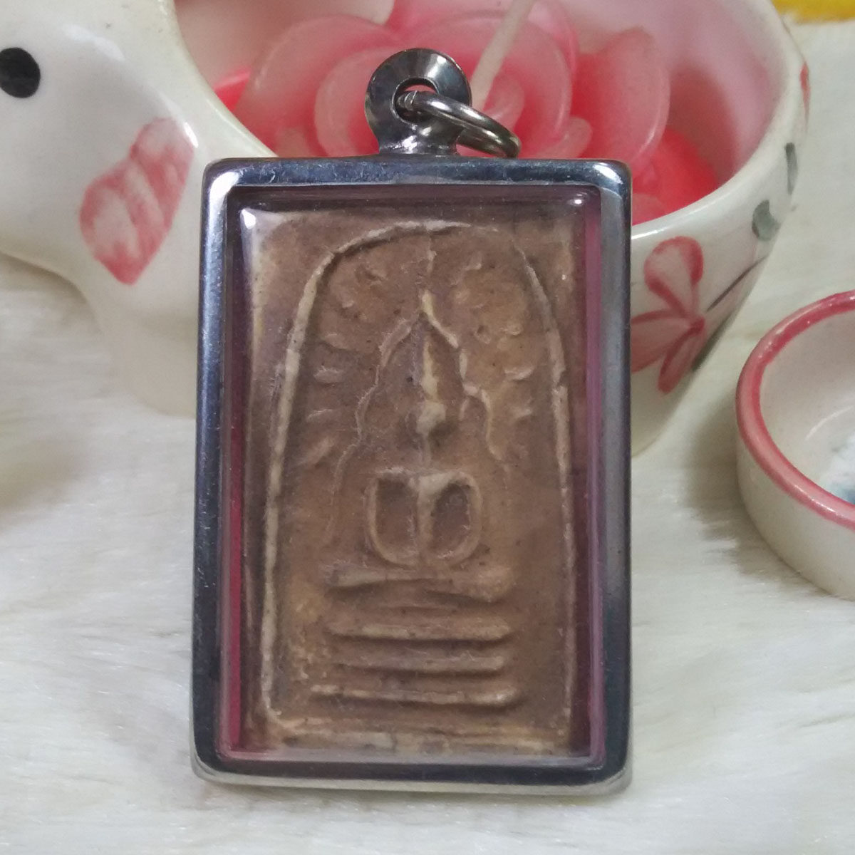 Thailand's main temple antique amulet Thai royal temple 40 years ago out of the pagoda Bodhi Chongdi amulet is an orphan at home
