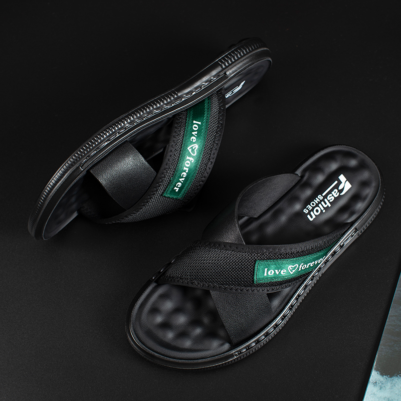 Men's cool slippers 2022 Summer new outdoor wearing fashion trendy beach shoe latex soft bottom slippers male tide