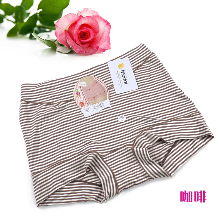 4 Miễn phí vận chuyển Daisy Cô gái 21.563 modal mềm lớn kích thước của phụ nữ quần chữ nhật thoải mái eo quần short đồ lót cao cấp