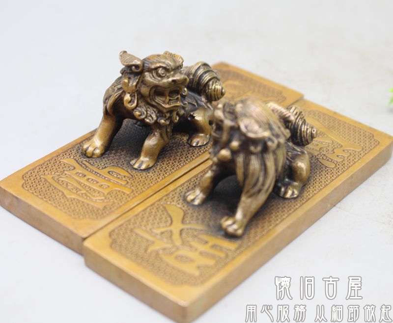 Pure copper brass ruler, copper paperweight, copper pressure ruler, copper lion handle, engraving tranquility and far-reaching pair price