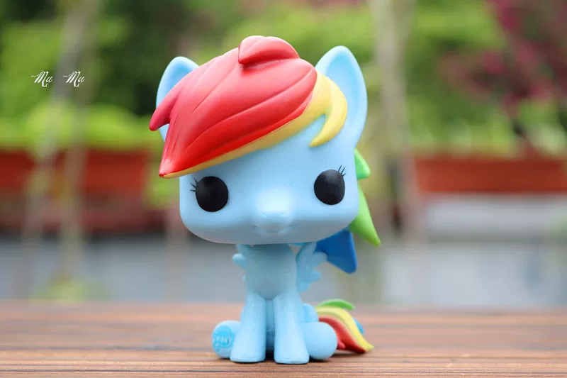 Фигурка Sattay 10 см, продажа поштучно — 6 цветовых вариантов (коллекционная)