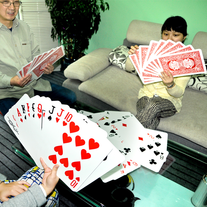 сыграем в большие. карточный шулер. пила кукла билли джон крамер. сыграем в большие. покер картинки.