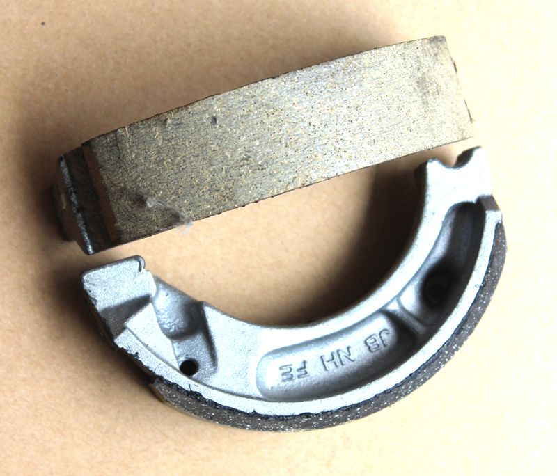 Áp dụng cho xe máy Sundiro Honda 125-7C-7D-7ECG125 phía sau má phanh - Pad phanh má phanh đĩa xe máy