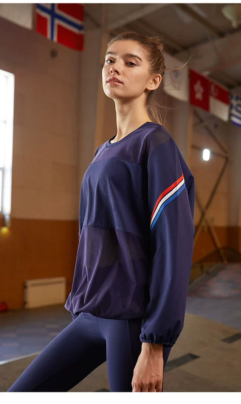 Xiaoxijia Sports Retro College Wind Điều chỉnh Hem dài tay áo thun Thời trang Casual Loose chắp vá áo thun - Áo phông thể thao