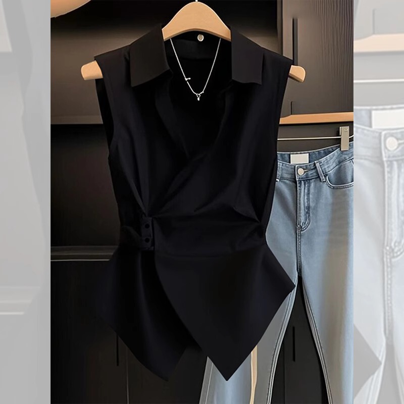 This Summer's European Fashion Simple and Stylish Sleeveless Shirt for Women 2026 New Black High-End Design Top