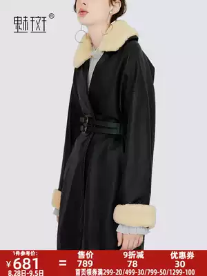 Glamour 2021 harbor style coat women's retro loose waist Lamb hair coat women's winter Puskin jacket short coat