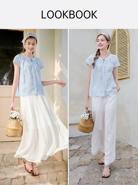 Xiangying ສີຟ້າ hollow ເສື້ອດອກໄມ້ແມ່ຍິງ 2026 summer ໃຫມ່ເຄິ່ງເປີດ v-neck ເສື້ອ doll ເດັກນ້ອຍ lazy