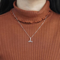 18K Platinum Natural Diamond Dolphin Tail Pendant Necklace Lock Bone Chain Woman Light Lavish Crowdcolor Gold AU750 100 lap