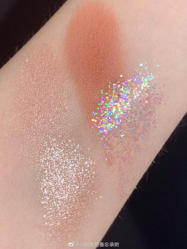 Màu sắc phù hợp với màu hoa Flortte Hoa bốn màu bóng mắt màu đất phù hợp với long lanh long lanh gel sequin lưới màu đỏ - Bóng mắt