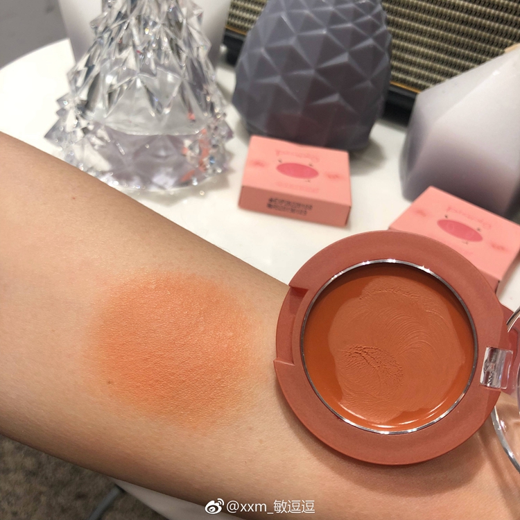 Heo dễ thương HYNTOOR màu đen gián / thỏ đen thỏ lợn kem má hồng lâu không dễ tẩy kem mousse má hồng - Blush / Cochineal phấn má sunnies face