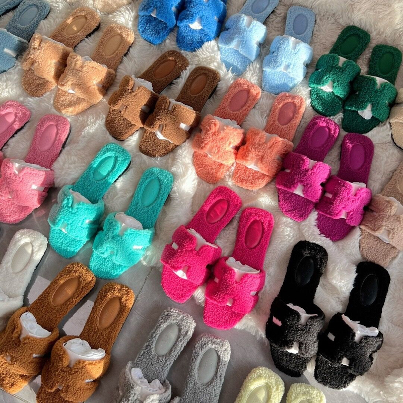 Furry Slippers for Women, Suitable for Outdoor Wear, 2025 Autumn and Winter New Style, Slip-On, Thick-Soled Wool Slippers Furry Slippers for Women, Suitable for Outdoor Wear, 2025 Autumn and Winter New Style, Slip-On, Thick-Soled Wool Slippers