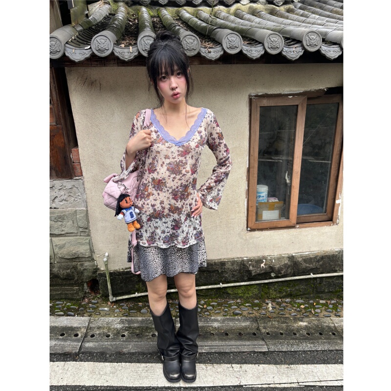 American Retro Spicy Girl Style Floral Long-Sleeve Top for Women, Lace-Trimmed Chiffon Shirt, V-Neck Inner Layer, Vintage Top