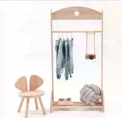 ins custom Nordic children's room decoration solid wood landing star hanger children's clothing mother and baby shop shooting props