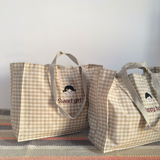 Ins Korean wind boys and girls plaid embroidery children kindergarten quilt storage bag luggage bag large capacity mummy bag