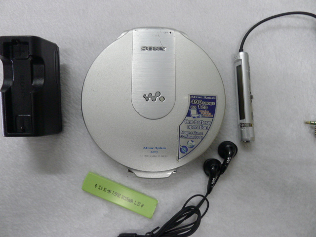 sony sony sony CD machine D-NE10 ultra thin CD Walkman metal shell support MP3 English disc
