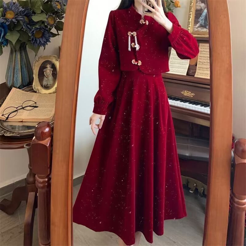 Light Luxury High-End New Chinese Style National Style Red Velvet Dress with Button Closure for Women, Autumn and Winter Engagement Toast Dress, Homecoming Dress