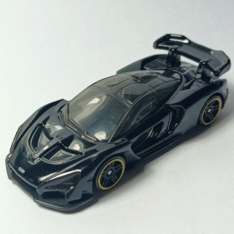 Hotwheels Mclaren Senna Supercar Special/Black Mclaren Senna