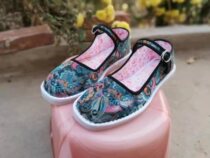 Spring Autumn Plastic Bottom Womens Belt Square Oral Cloth Shoes Cingulum Hand Aged Single Shoes Moms Shoes Green Crushed Flowers Low Help