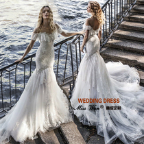 2021 new Korean version of the word shoulder slim slim waist fish tail European and American long tail bridal wedding dress