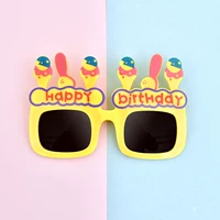 Желтый кролик, очки