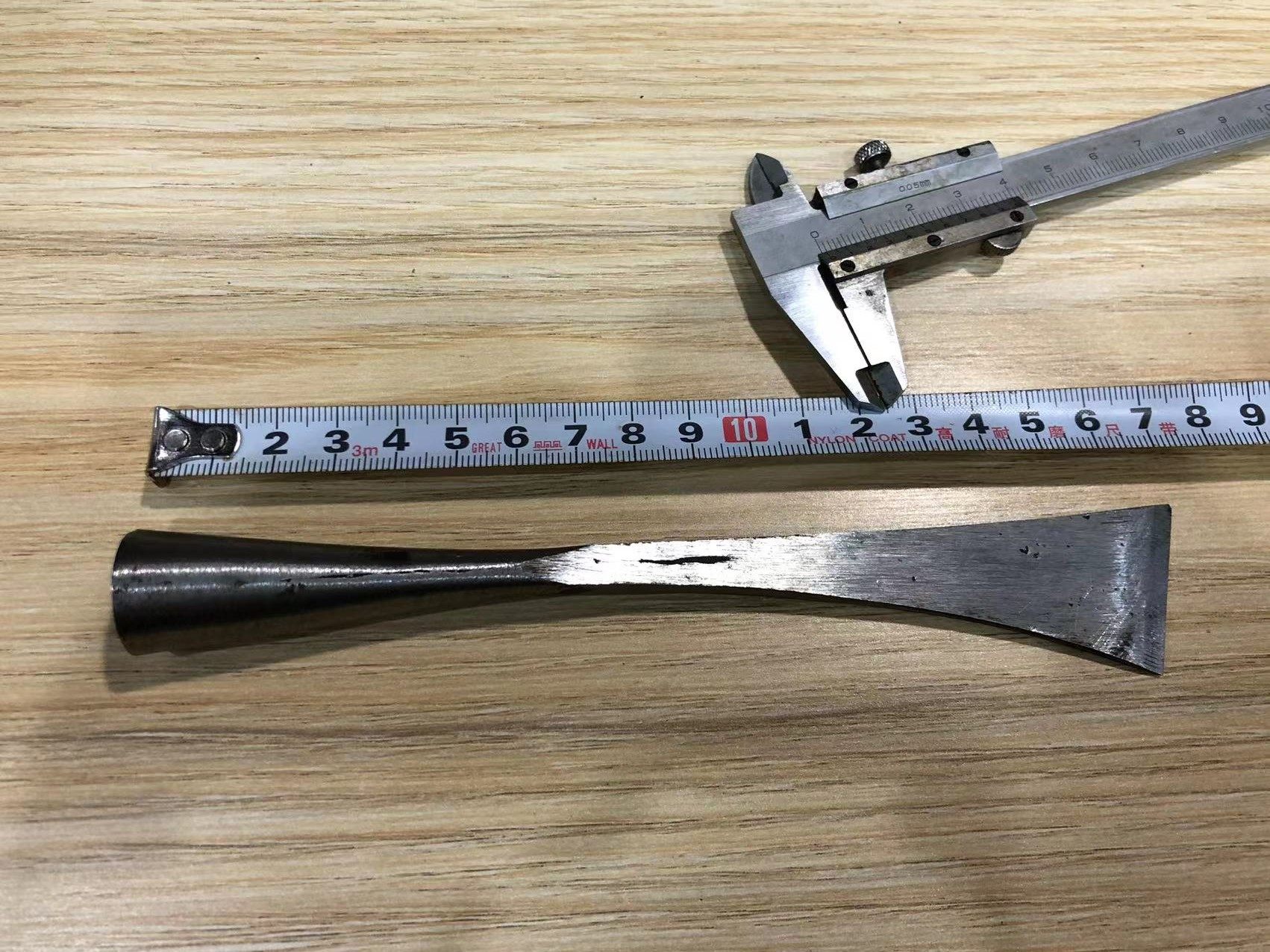 Jiangsu's production of an old woodworking inclined chisel forged and stuck to a steel process