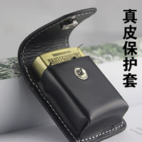 Zippo nhẹ bao da Zorro sao retro kerosene nhẹ phổ quát bảo vệ bìa da handmade cá tính - Bật lửa bật lửa hình súng