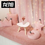 Кофейная детский комната, набивающиеся в жесткой бурке, кровати для подушки для подушки для подушек на пола в осенних окнах Эрд