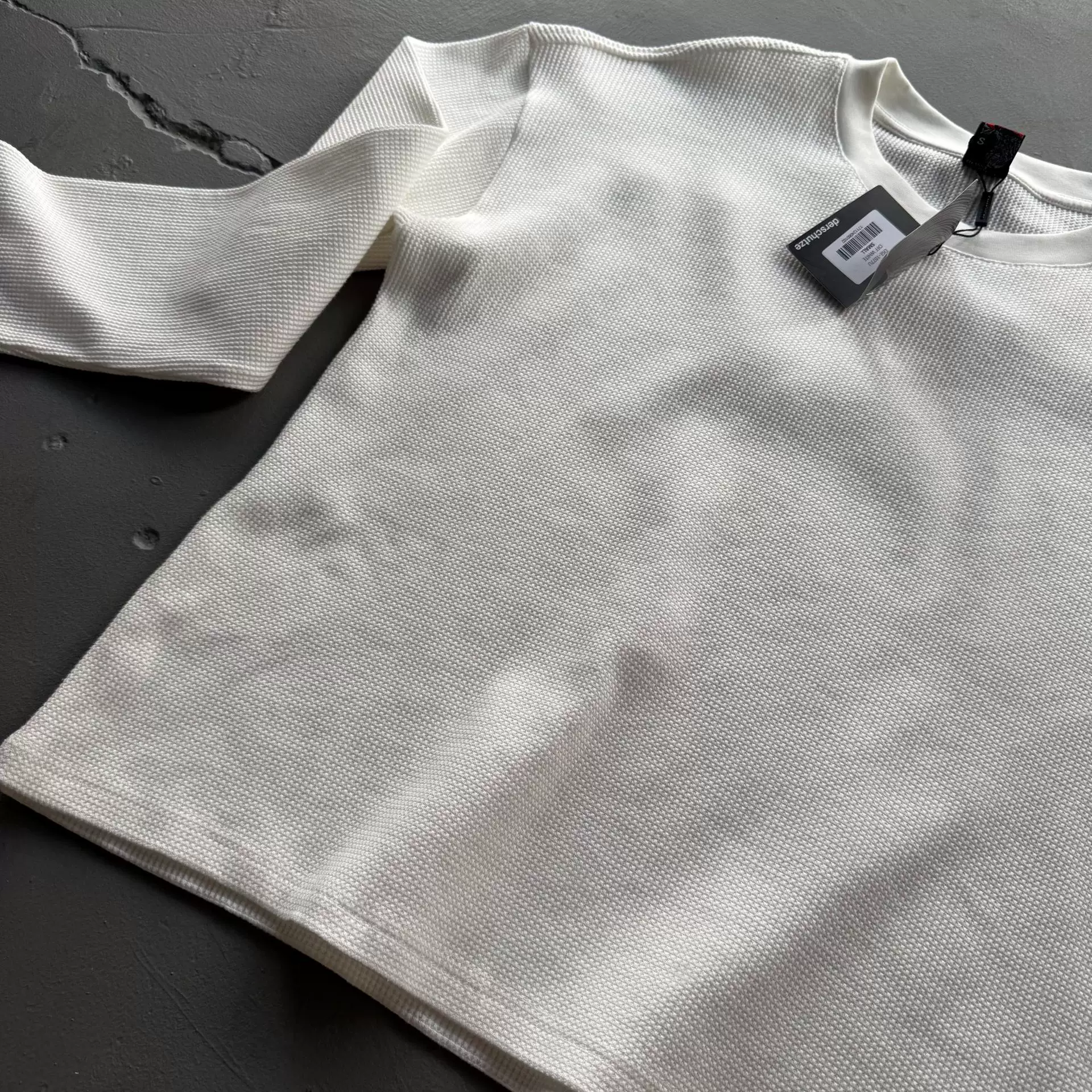 Удлинённая футболка с длинным рукавом, oversize, американский стиль, круглый ворот, с вышивкой