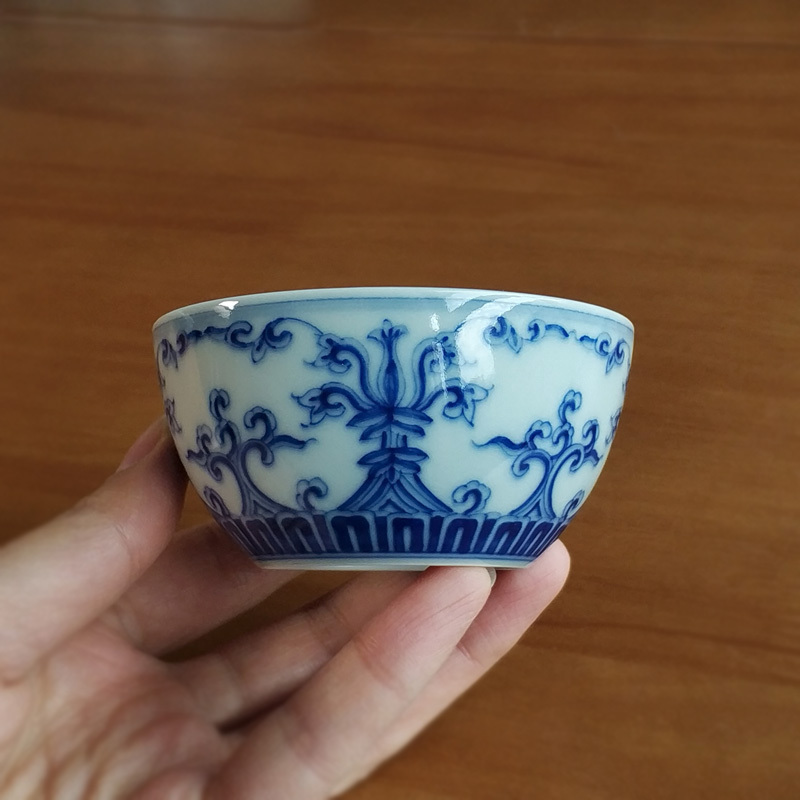 Floor Price Jingdezhen Tea Set, Fully Handmade and Hand-Painted, Pure Wood-Fired Blue and White Porcelain, Flower Pattern, Listening-To-The-Spring Cup, 100Cc